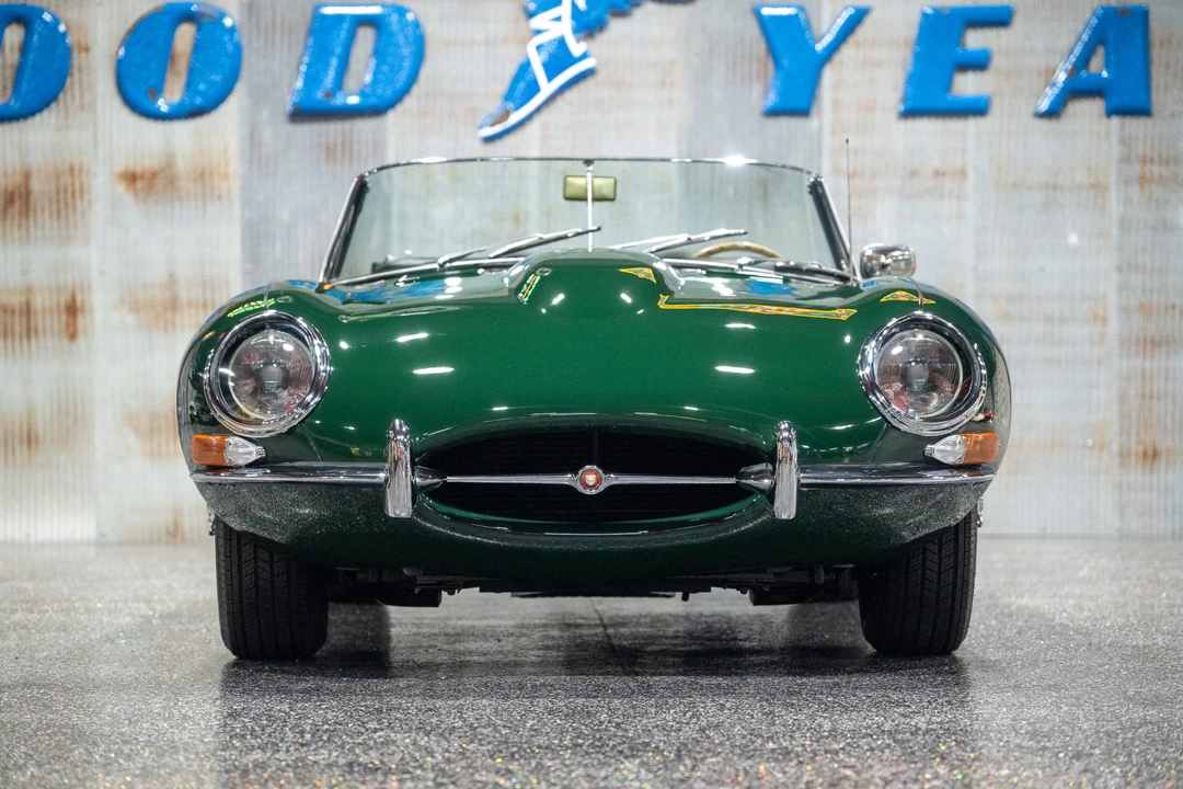 Jaguar Replica - Image 18 of 31