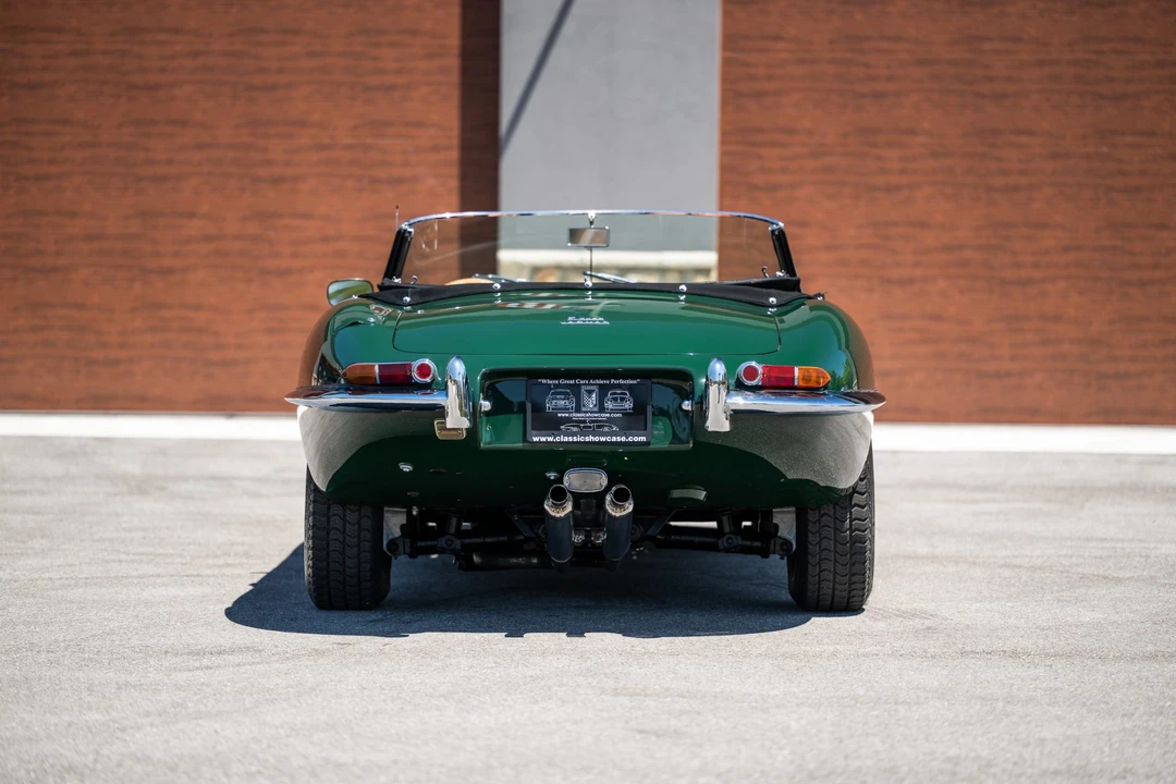 Jaguar Replica - Image 25 of 31