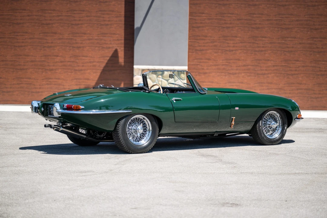 Jaguar Replica - Image 26 of 31