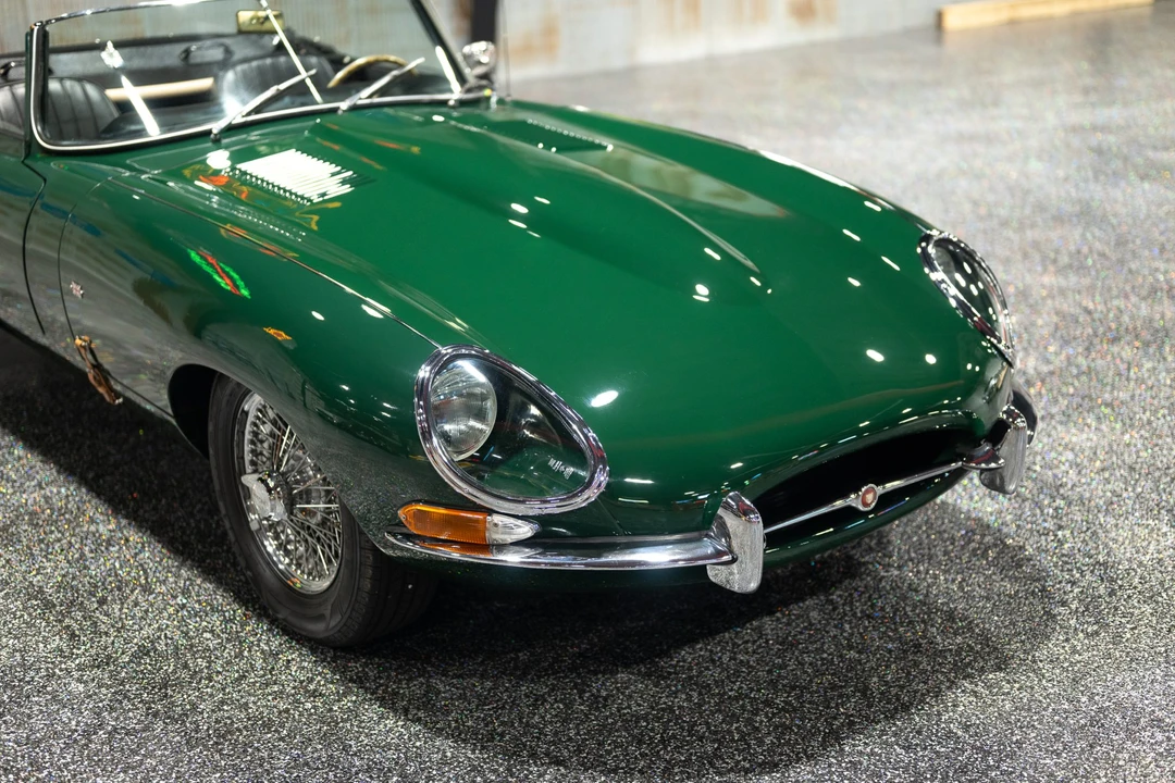 Jaguar Replica - Image 30 of 31