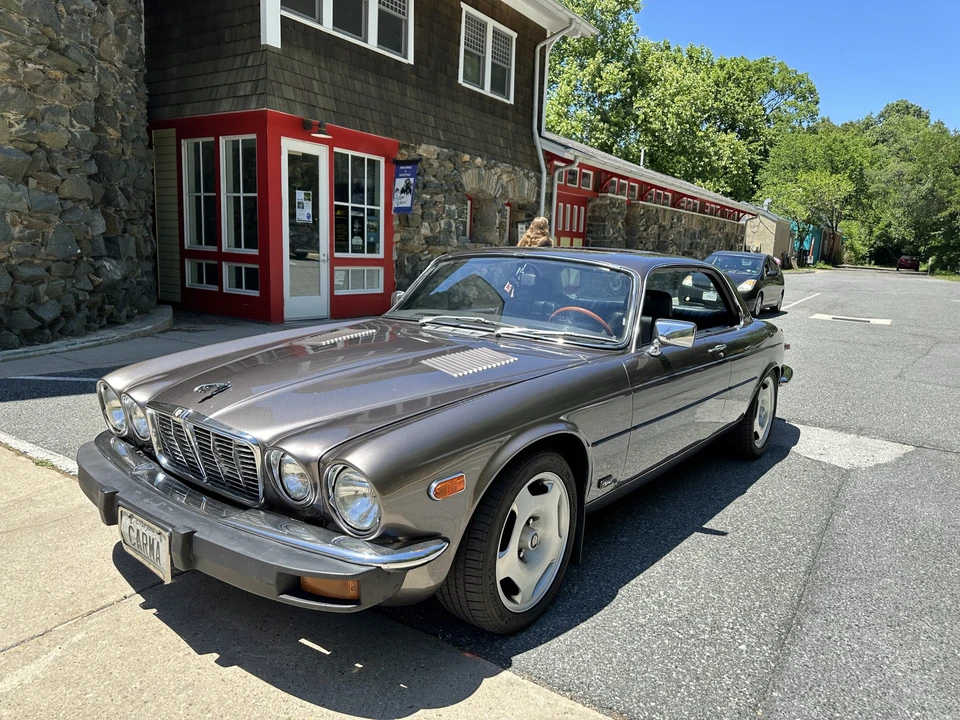 1977 Jaguar XJ Coupe - Image 2 of 31