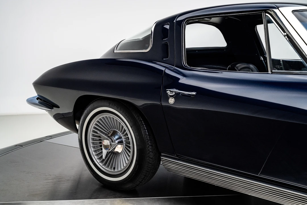 1963 Chevrolet Corvette C2 - Image 16 of 31