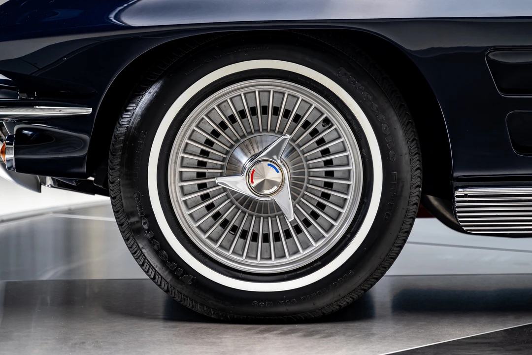 1963 Chevrolet Corvette C2 - Image 30 of 31