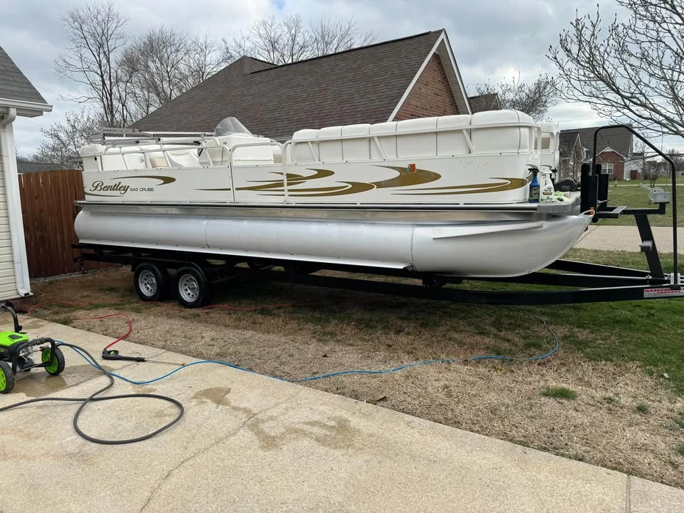 Triton - Image 8 of 10