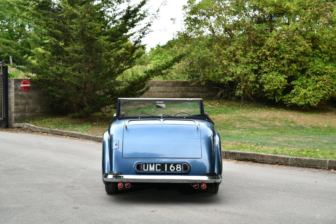 2000 Triumph 2000 Roadster - Image 2 of 31