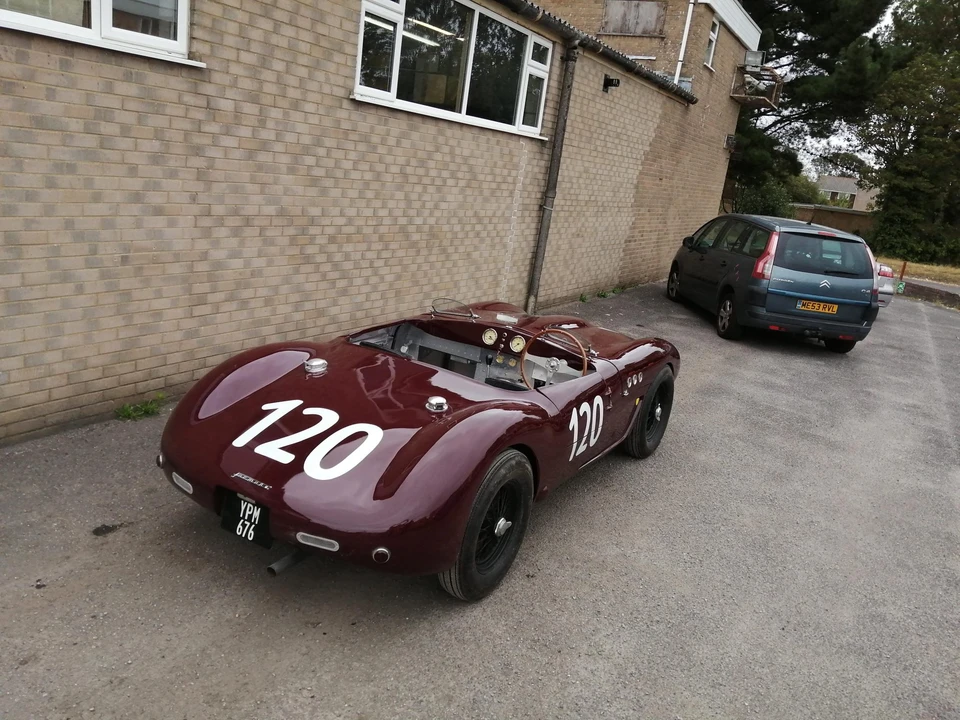 Triumph Roadster - Image 17 of 31