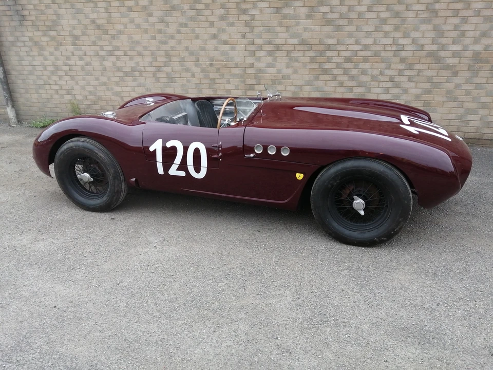 Triumph Roadster - Image 15 of 31