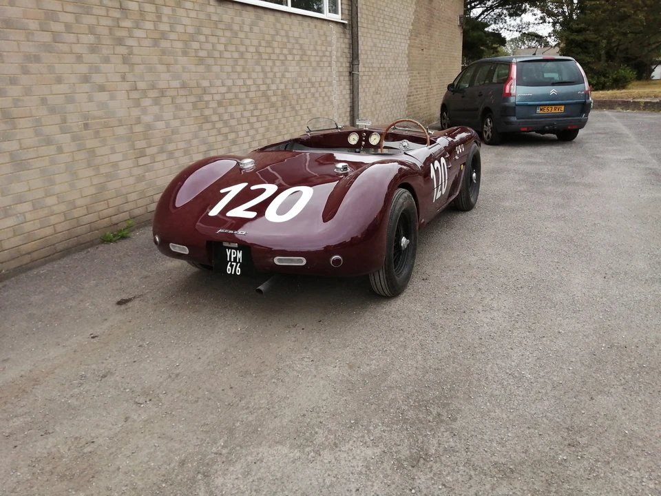 Triumph Roadster - Image 18 of 31