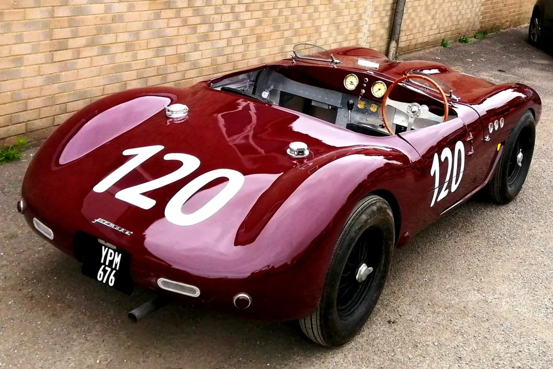 Triumph Roadster - Image 5 of 31