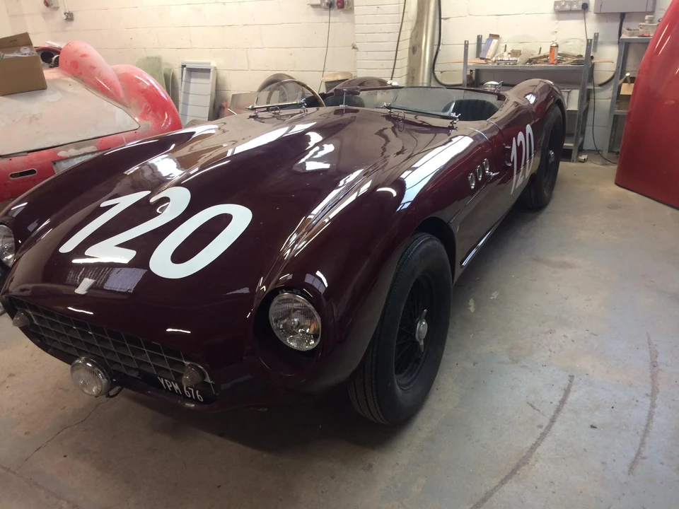 Triumph Roadster - Image 30 of 31