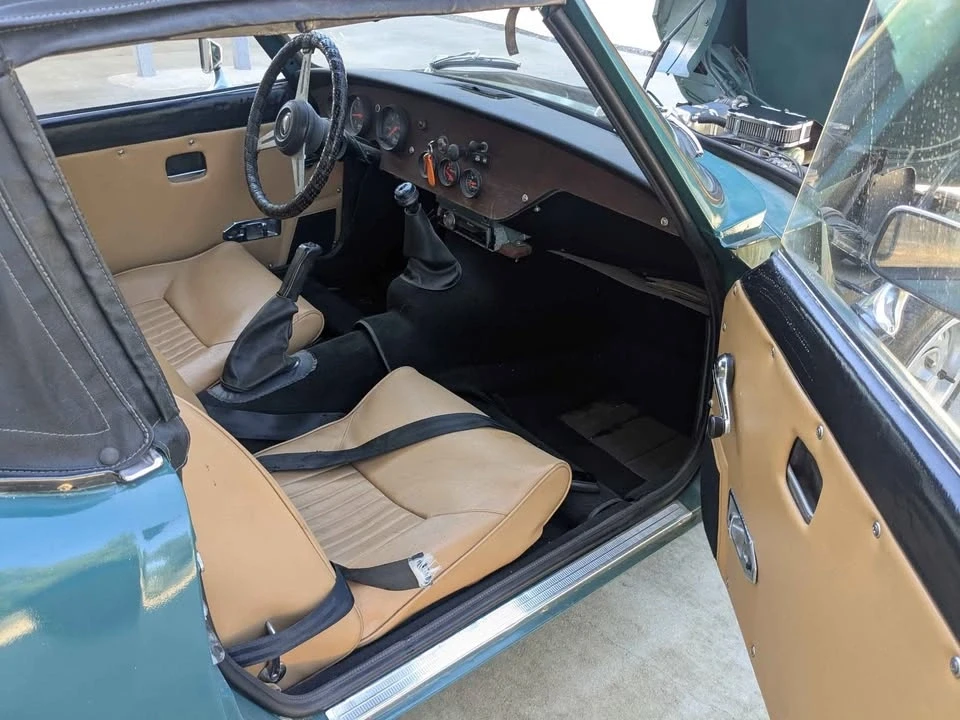 Triumph Spitfire - Image 7 of 9