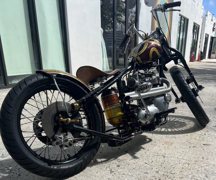 Triumph Bonneville T140 - Image 3 of 8