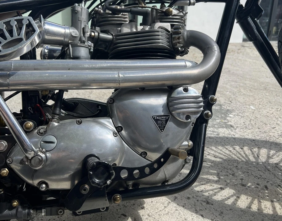 Triumph Bonneville T140 - Image 5 of 8
