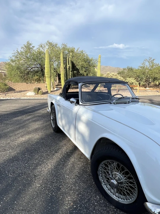 Triumph TR4 - Image 29 of 31