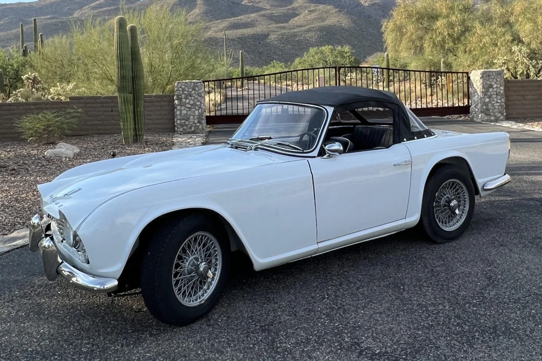 Triumph TR4 - Image 2 of 31