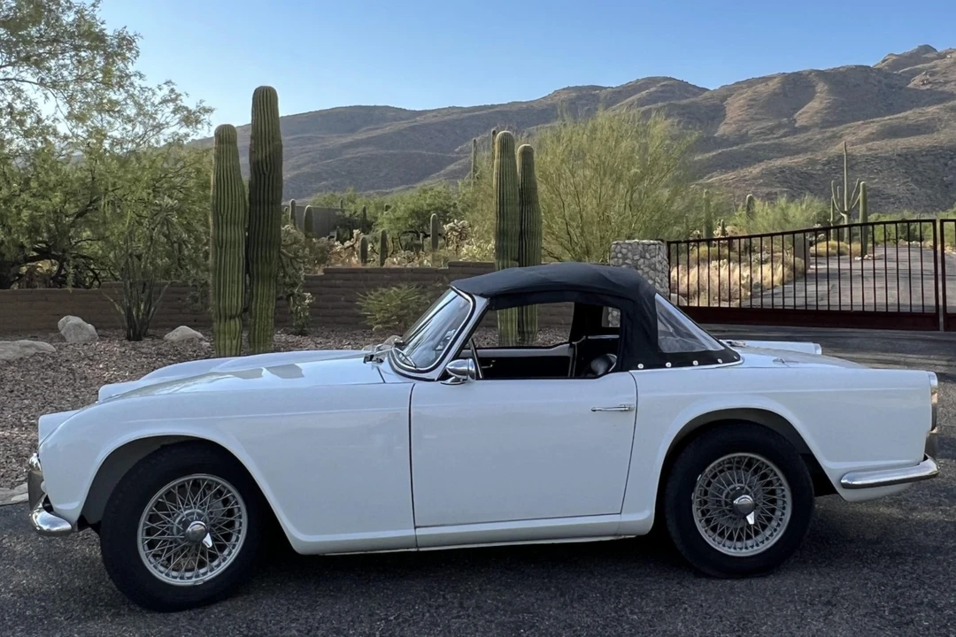 Triumph TR4 - Image 18 of 31