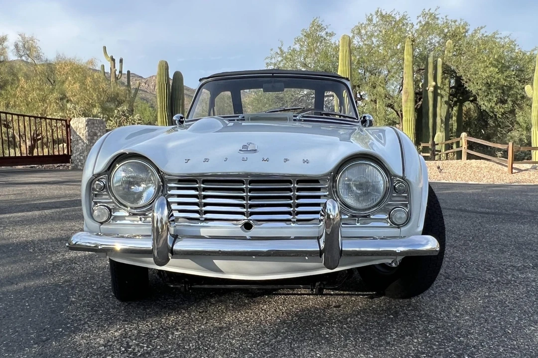 Triumph TR4 - Image 3 of 31