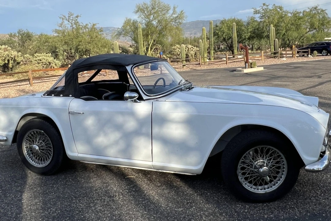 Triumph TR4 - Image 19 of 31
