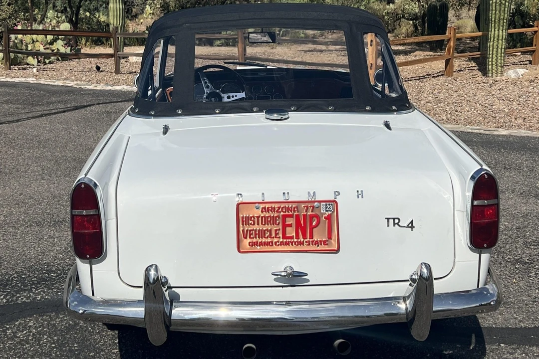 Triumph TR4 - Image 14 of 31