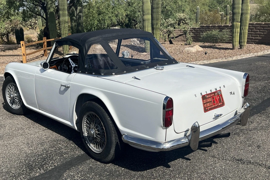 Triumph TR4 - Image 17 of 31