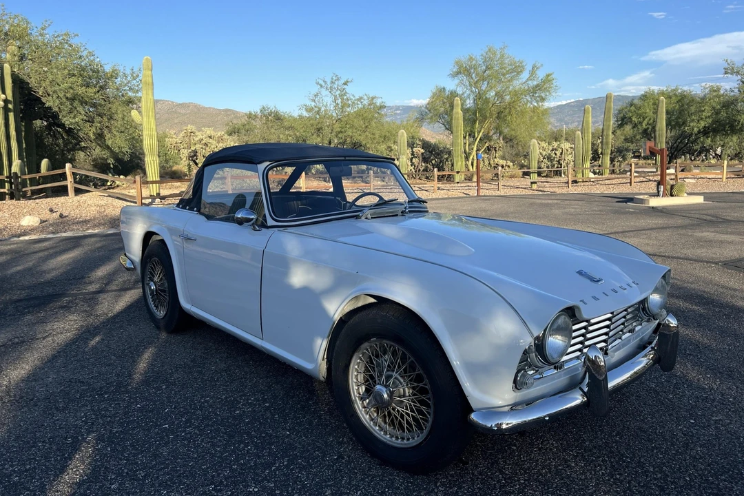 Triumph TR4 - Image 7 of 31