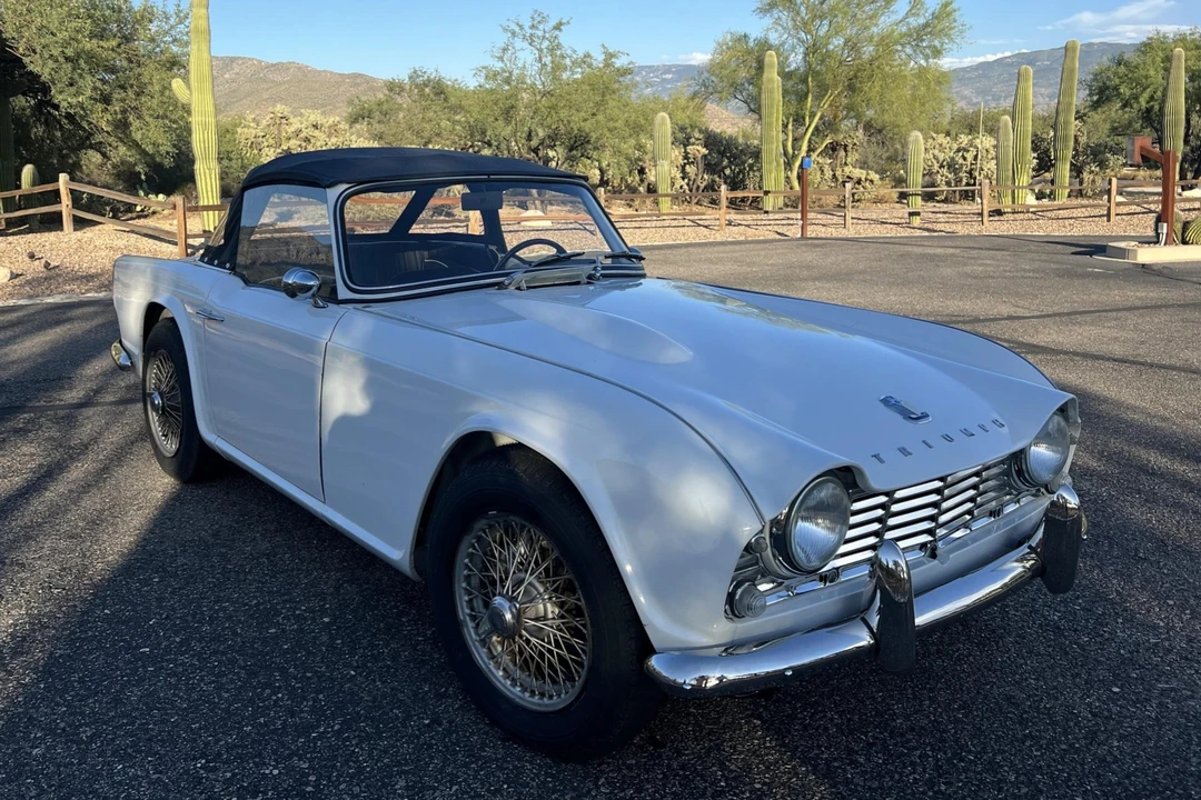 Triumph TR4 - Image 6 of 31