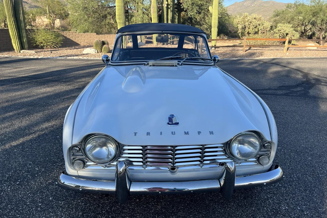 Triumph TR4 - Image 4 of 31