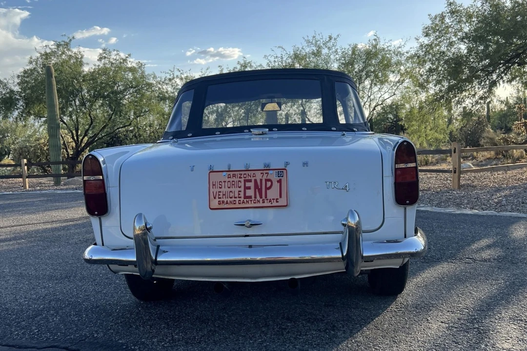 Triumph TR4 - Image 15 of 31
