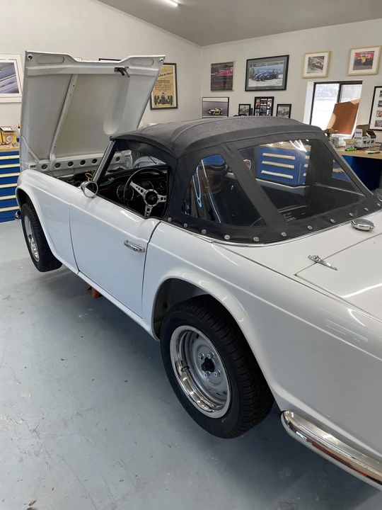 Triumph TR4 - Image 27 of 31