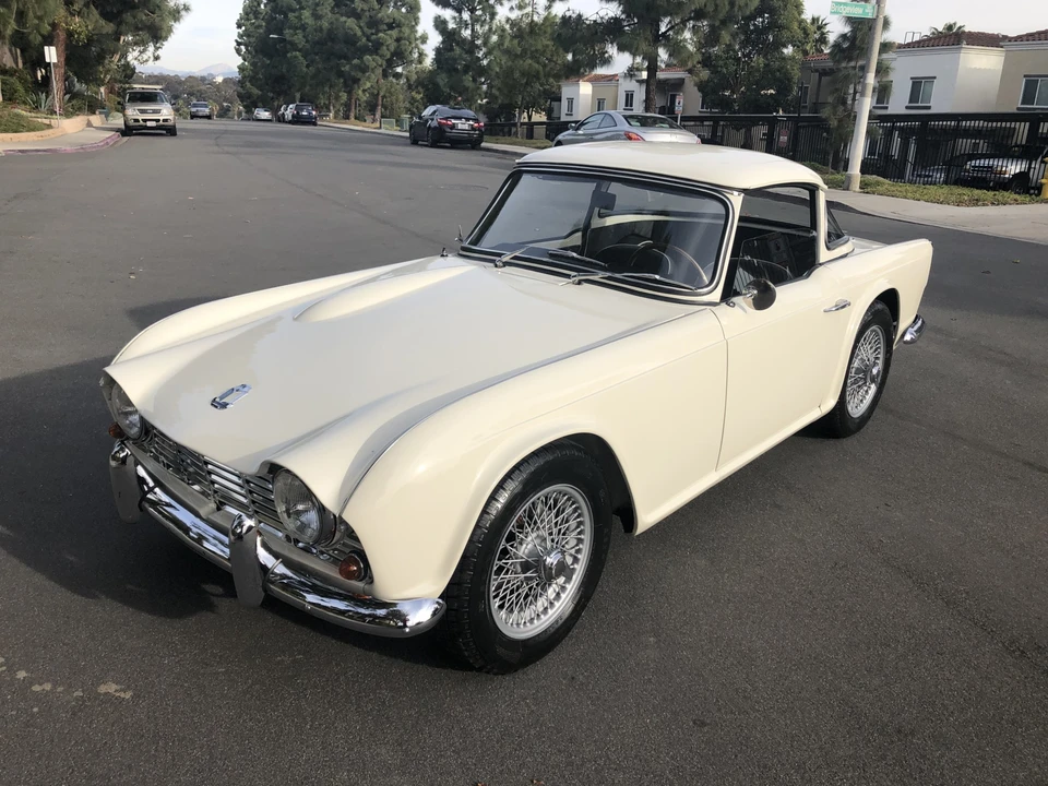 Triumph TR4A - Image 6 of 31