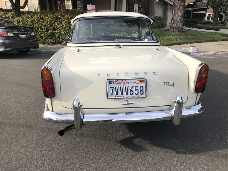 Triumph TR4A - Image 14 of 31