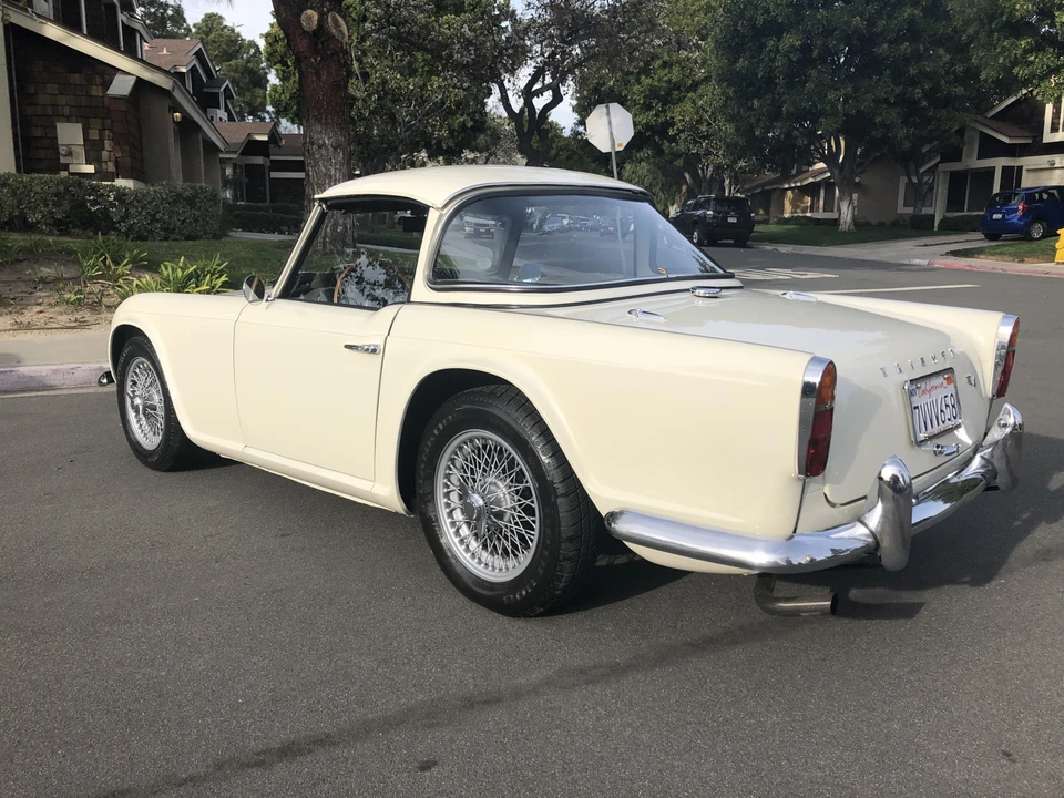 Triumph TR4A - Image 11 of 31