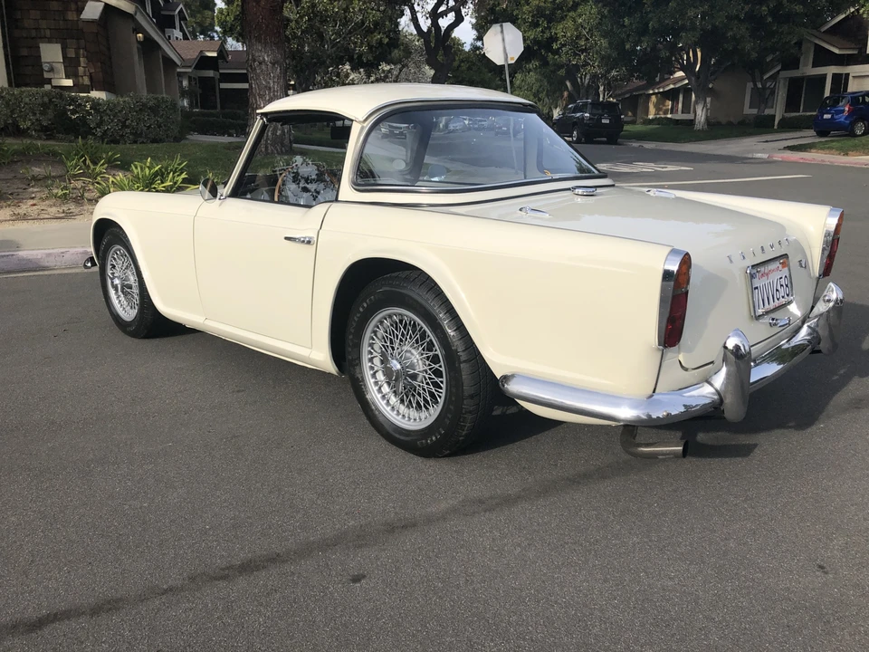 Triumph TR4A - Image 12 of 31