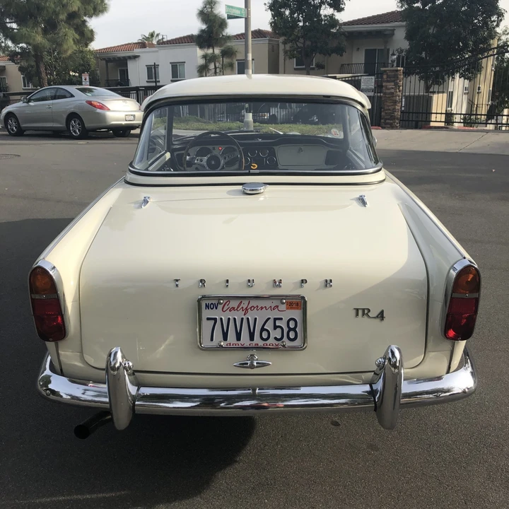 Triumph TR4A - Image 15 of 31