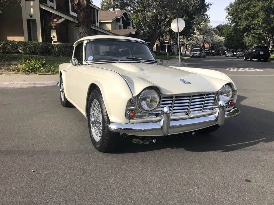 Triumph TR4A - Image 2 of 31