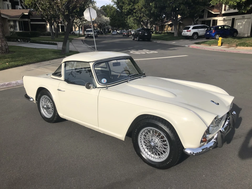 Triumph TR4A - Image 18 of 31