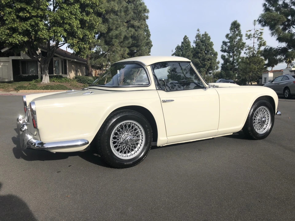 Triumph TR4A - Image 17 of 31