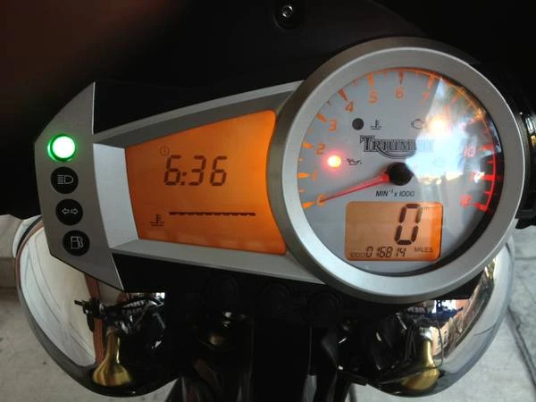 2005 Triumph Speed Triple - Image 4 of 5