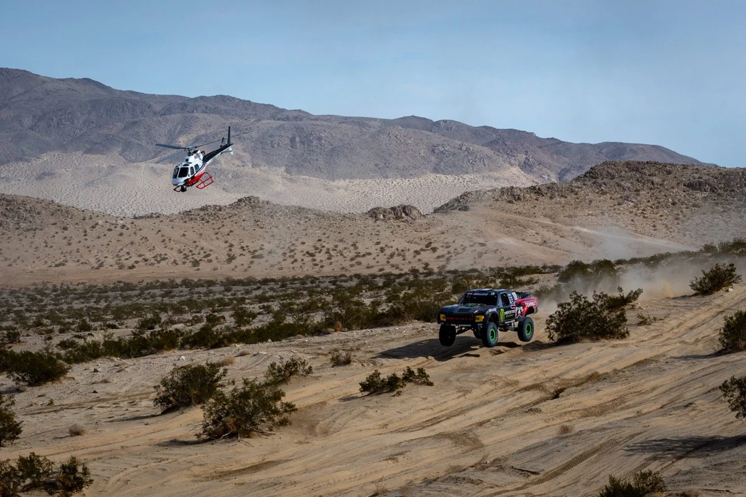 Vehicle image 3 of 4