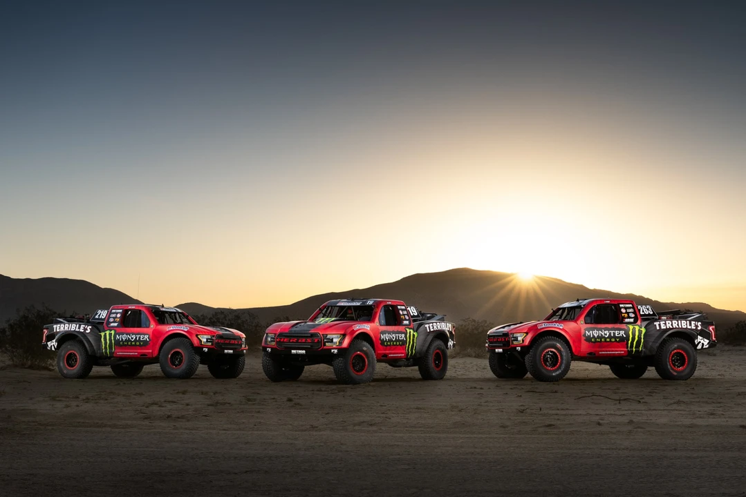Vehicle image 4 of 4
