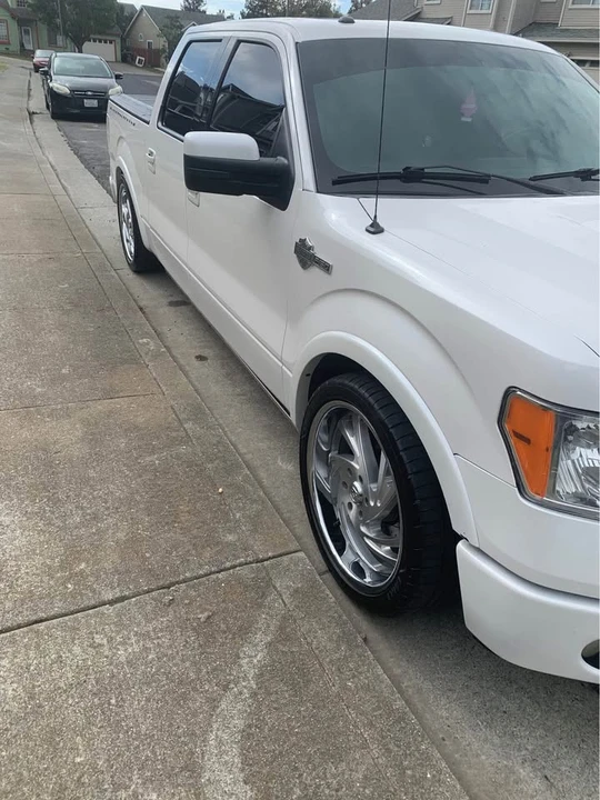 Ford F-150 10th Gen - Image 8 of 10