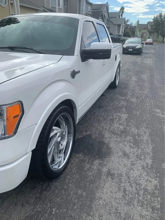 Ford F-150 10th Gen - Image 5 of 10