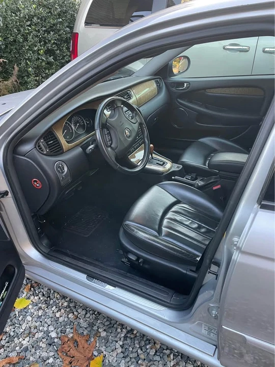 2004 Jaguar X-Type - Image 2 of 5