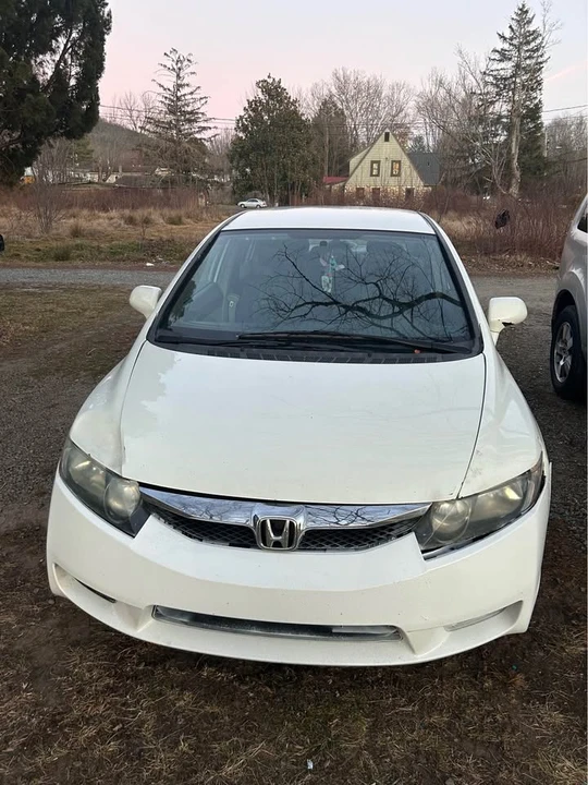 2010 Honda Civic 8th Gen - Image 5 of 5