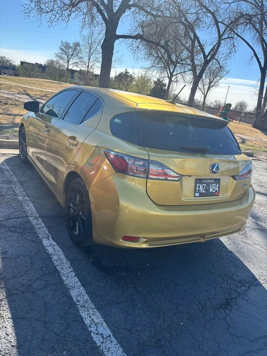 2011 Lexus CT - Image 2 of 2