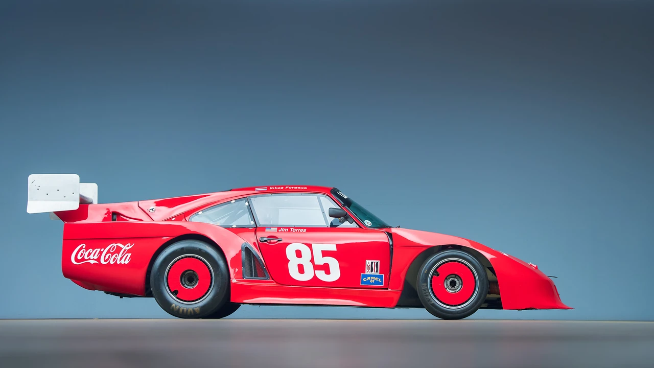 Porsche 934 & 935 - Image 27 of 31