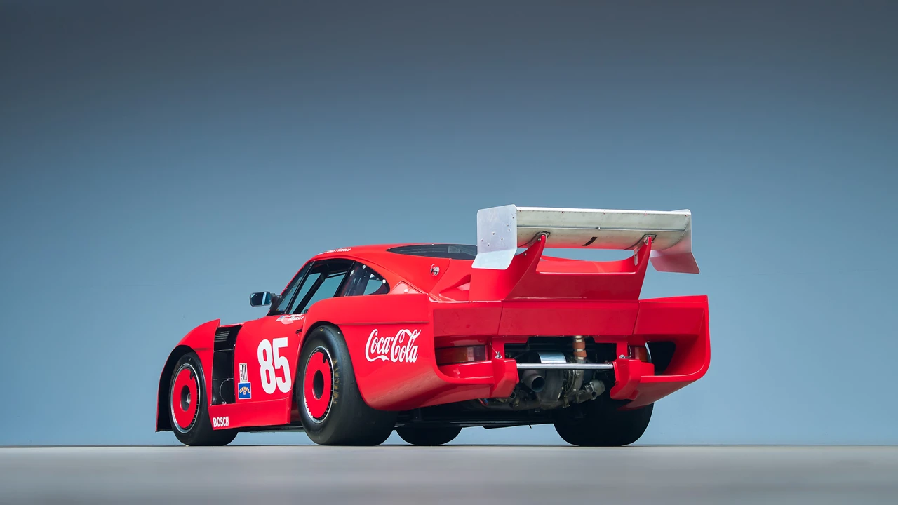Porsche 934 & 935 - Image 24 of 31