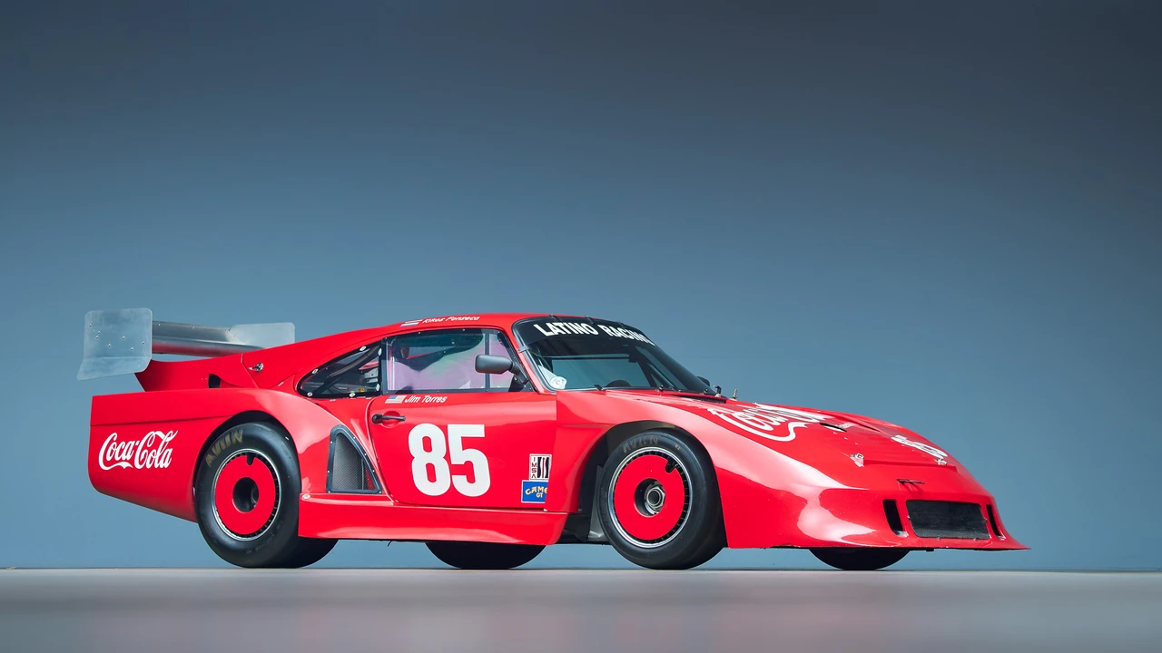 Porsche 934 & 935 - Image 13 of 31