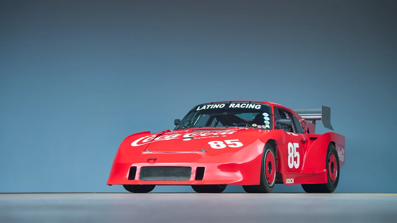 Porsche 934 & 935 - Image 15 of 31