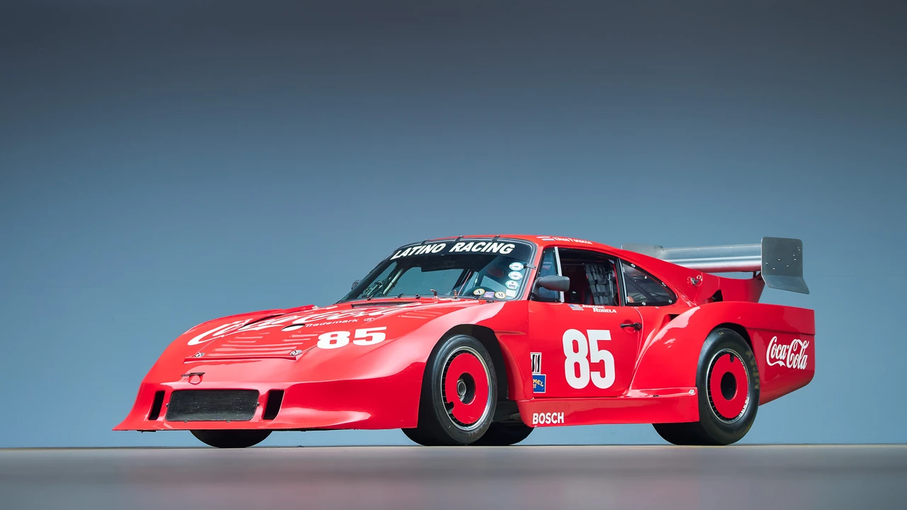 Porsche 934 & 935 - Image 16 of 31
